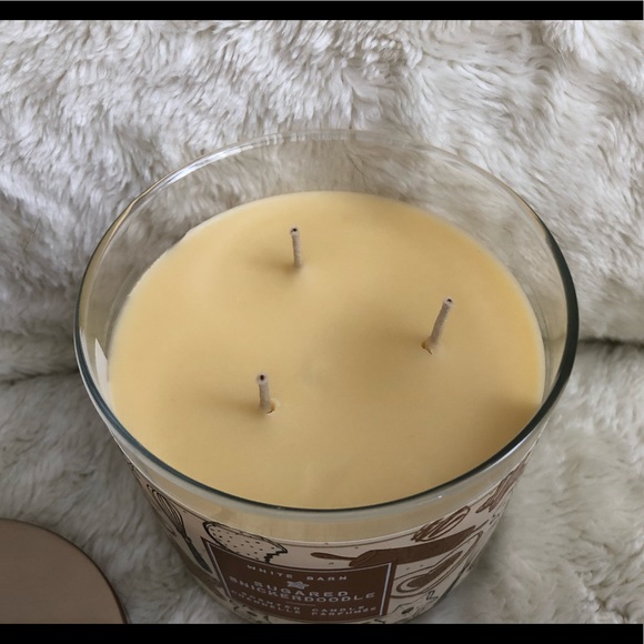 Bath & Body Works Sugared Snickerdoodle candle - Picture 2 of 3